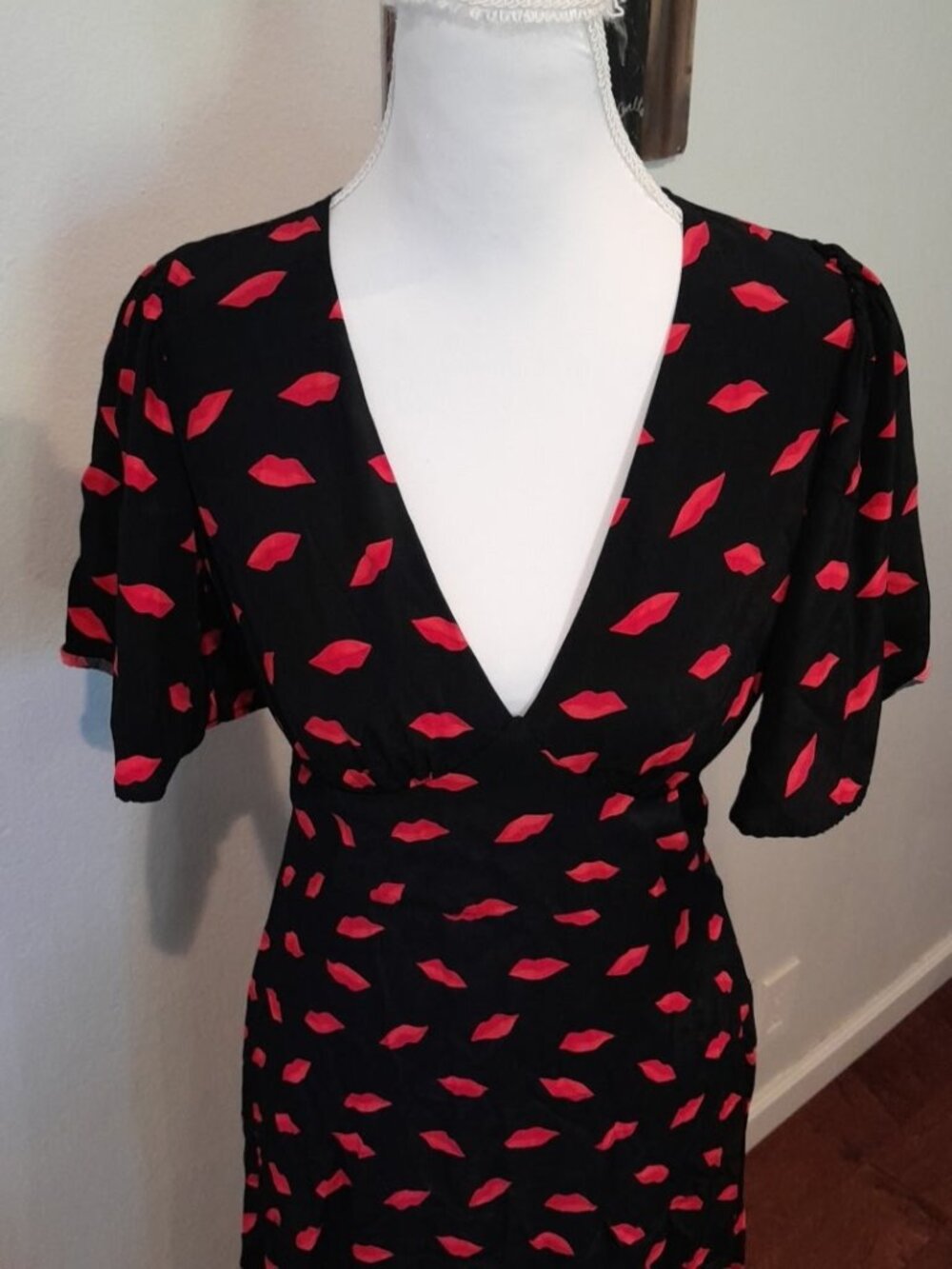 A New Day Black & Red Lip Print Midi Dress